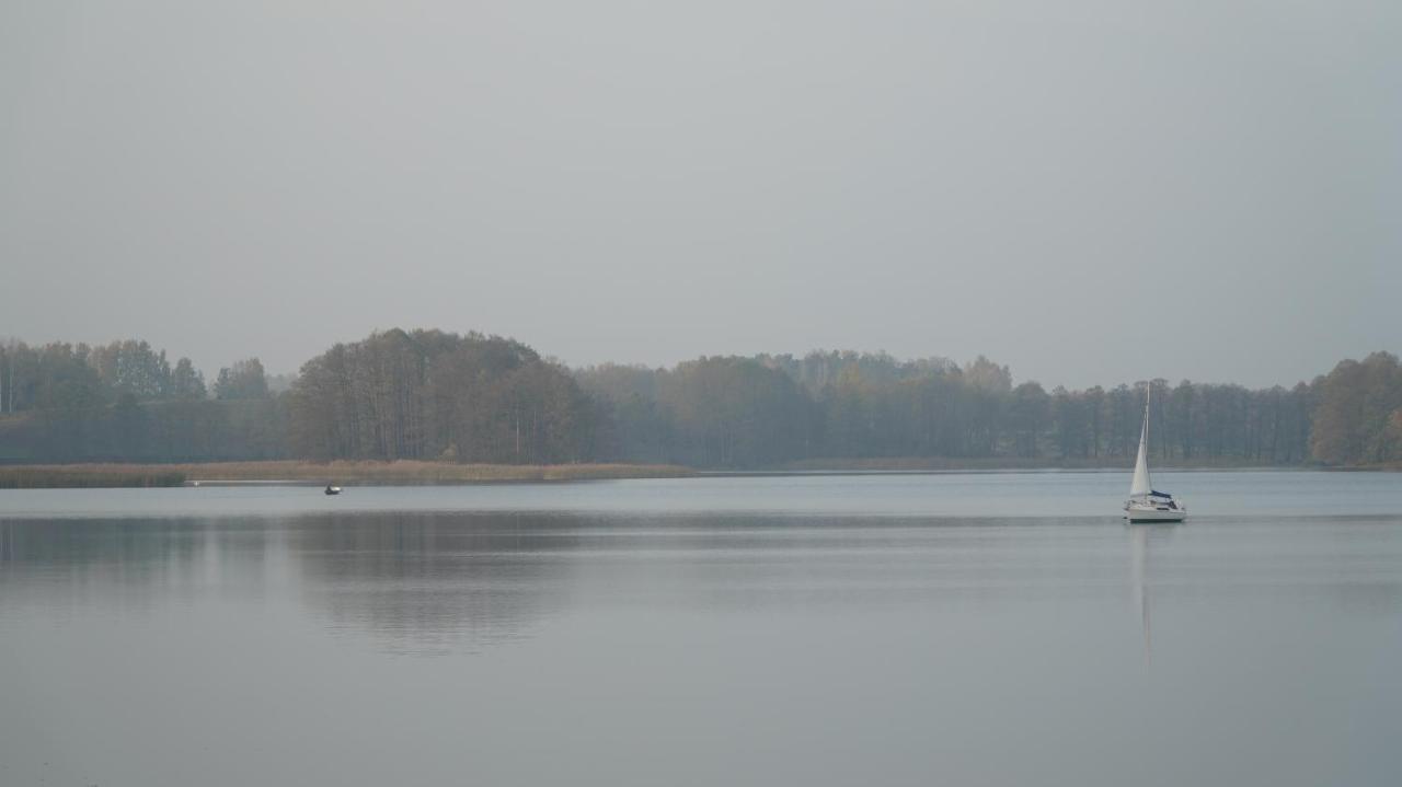 Dom Na Wodzie Nad Jeziorem Krzywe Piecki  Luaran gambar